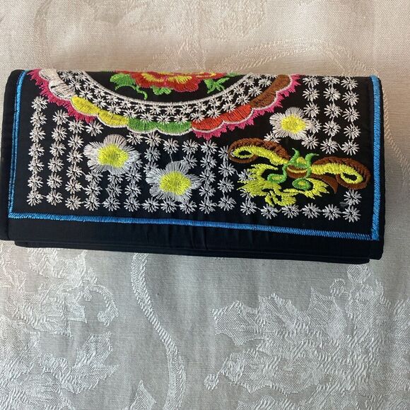 Embroidered Boho Artsy Festival Shoulder Bag & Wallet Set - Picture 5 of 13